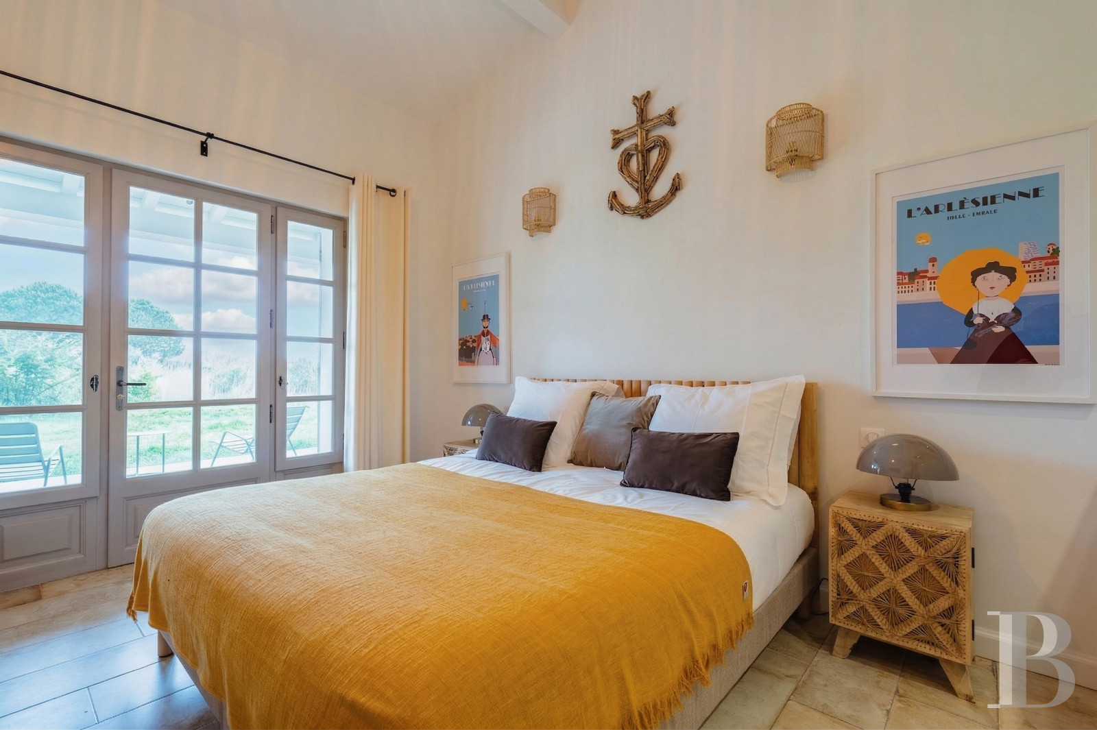 A farmhouse set amidst the marshes north of Saintes-Maries-de-la-Mer, in the Camargue - photo  n°11
